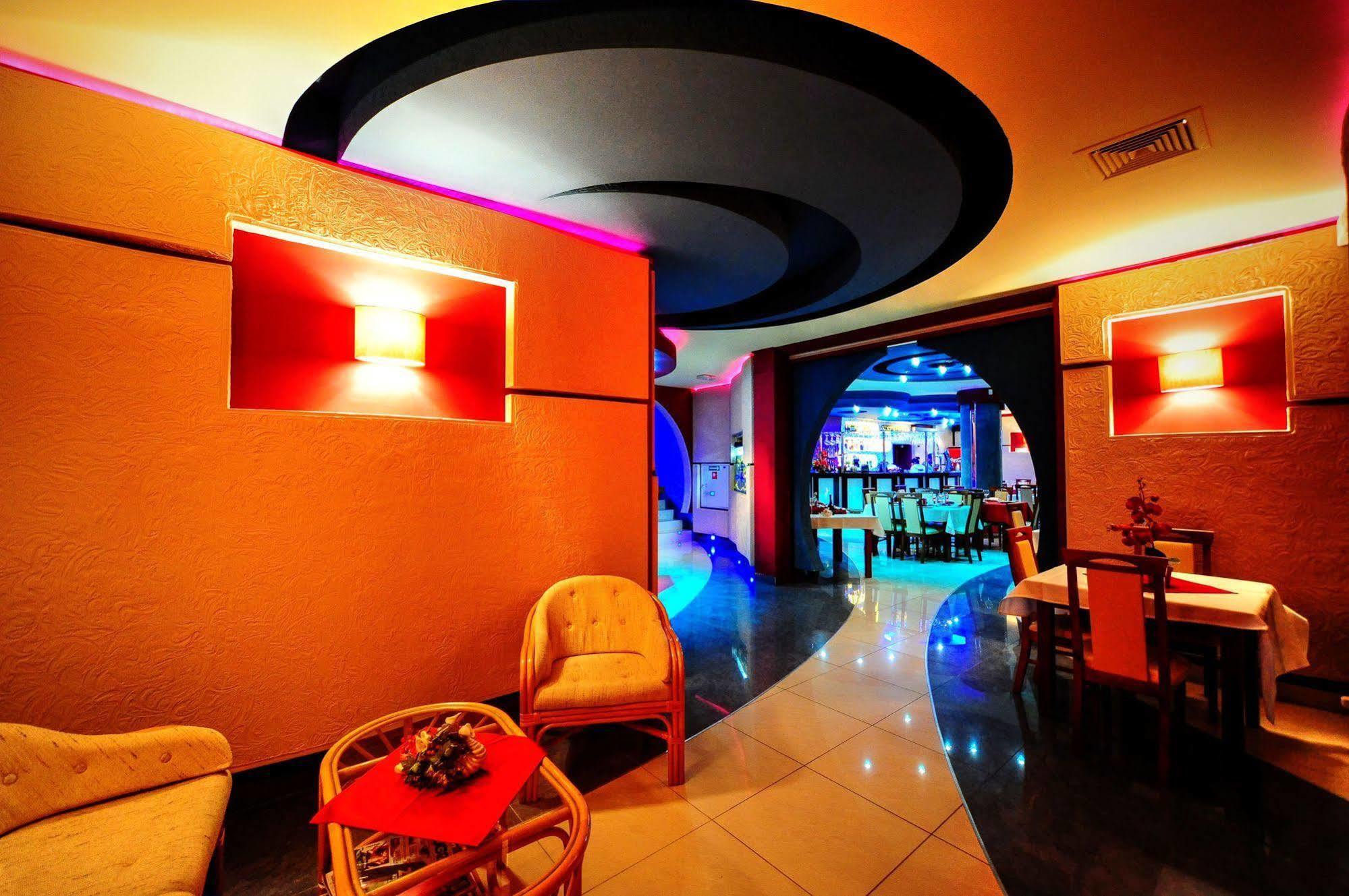 Hotel Spinaker Леба Экстерьер фото