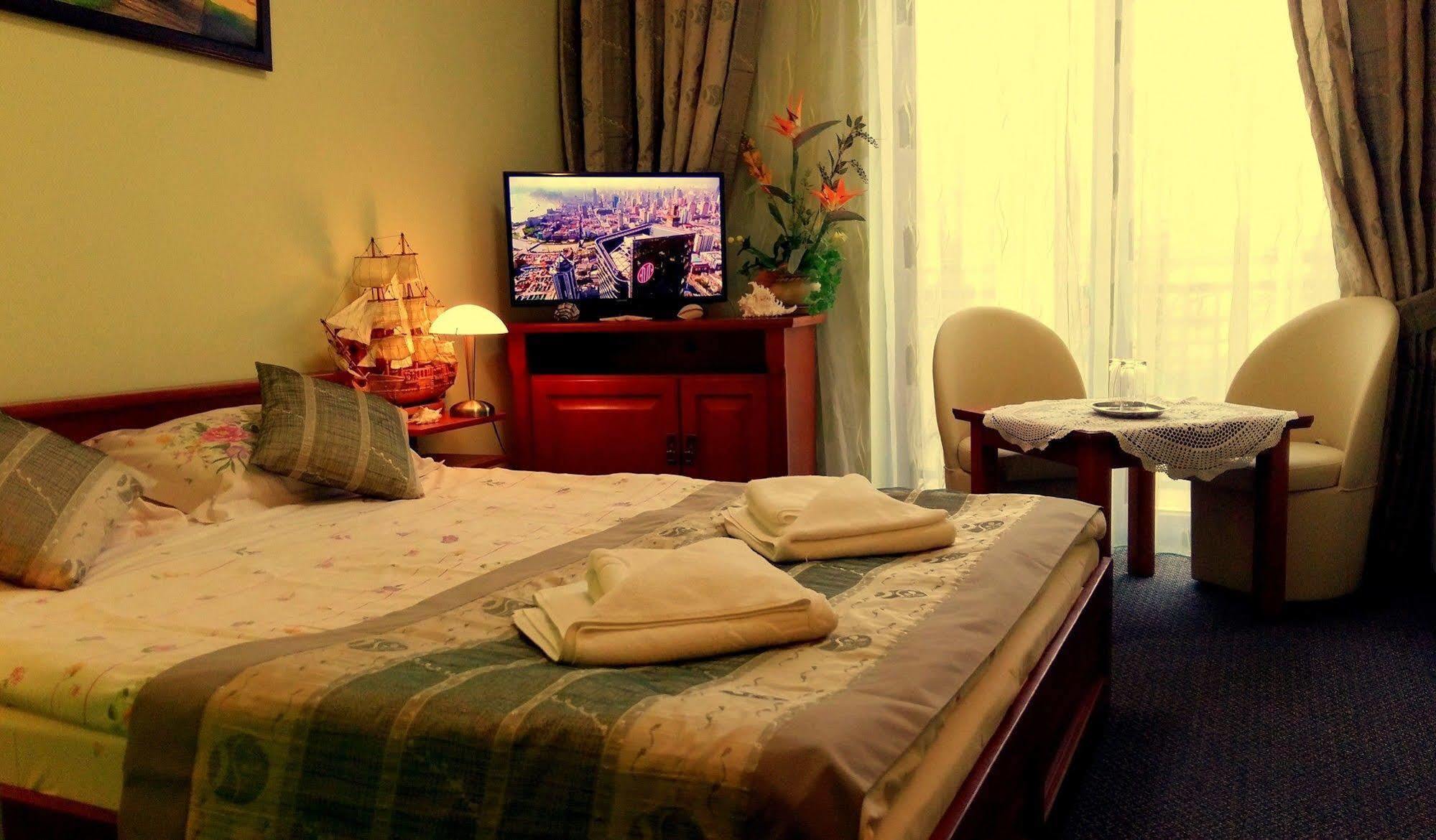 Hotel Spinaker Леба Экстерьер фото